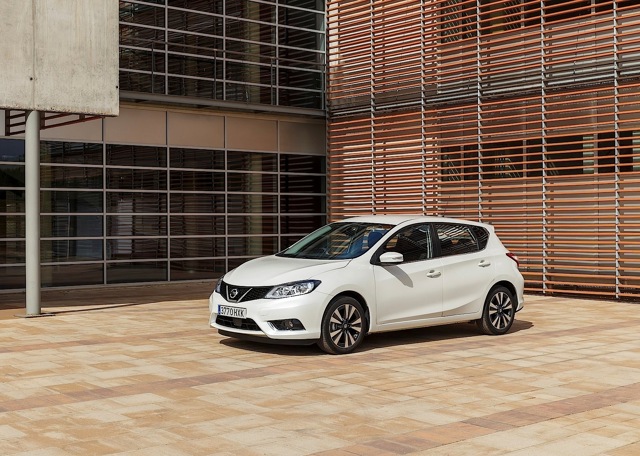 Nissan Almera / Pulsar 5 Doors photo 36