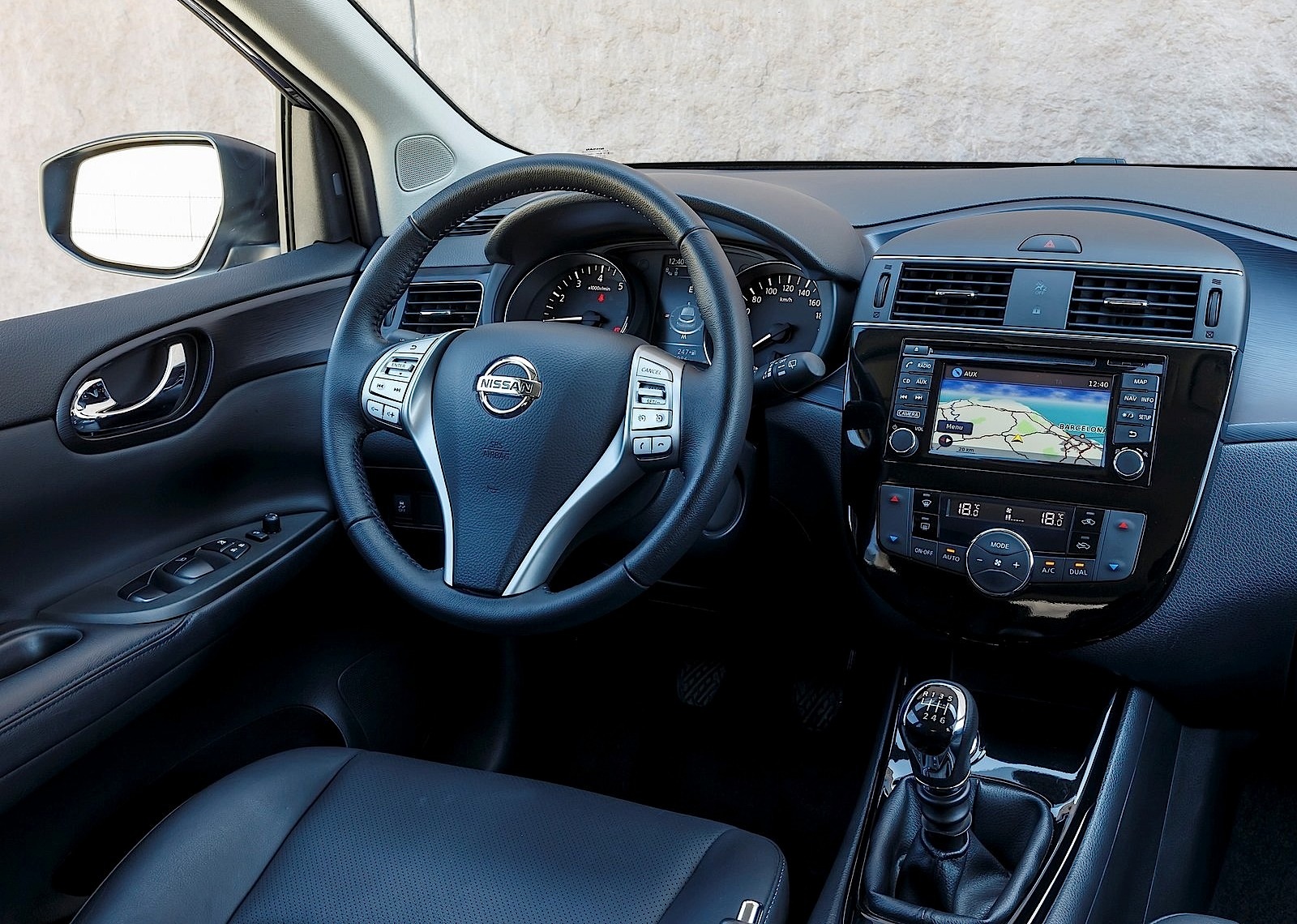 Nissan Almera / Pulsar 5 Doors photo 75