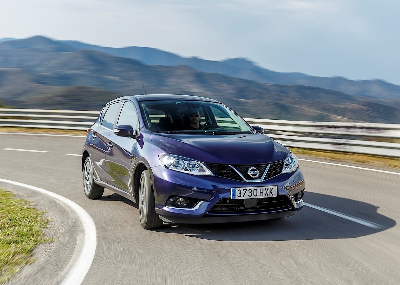 Nissan Almera / Pulsar 5 Doors photo 44