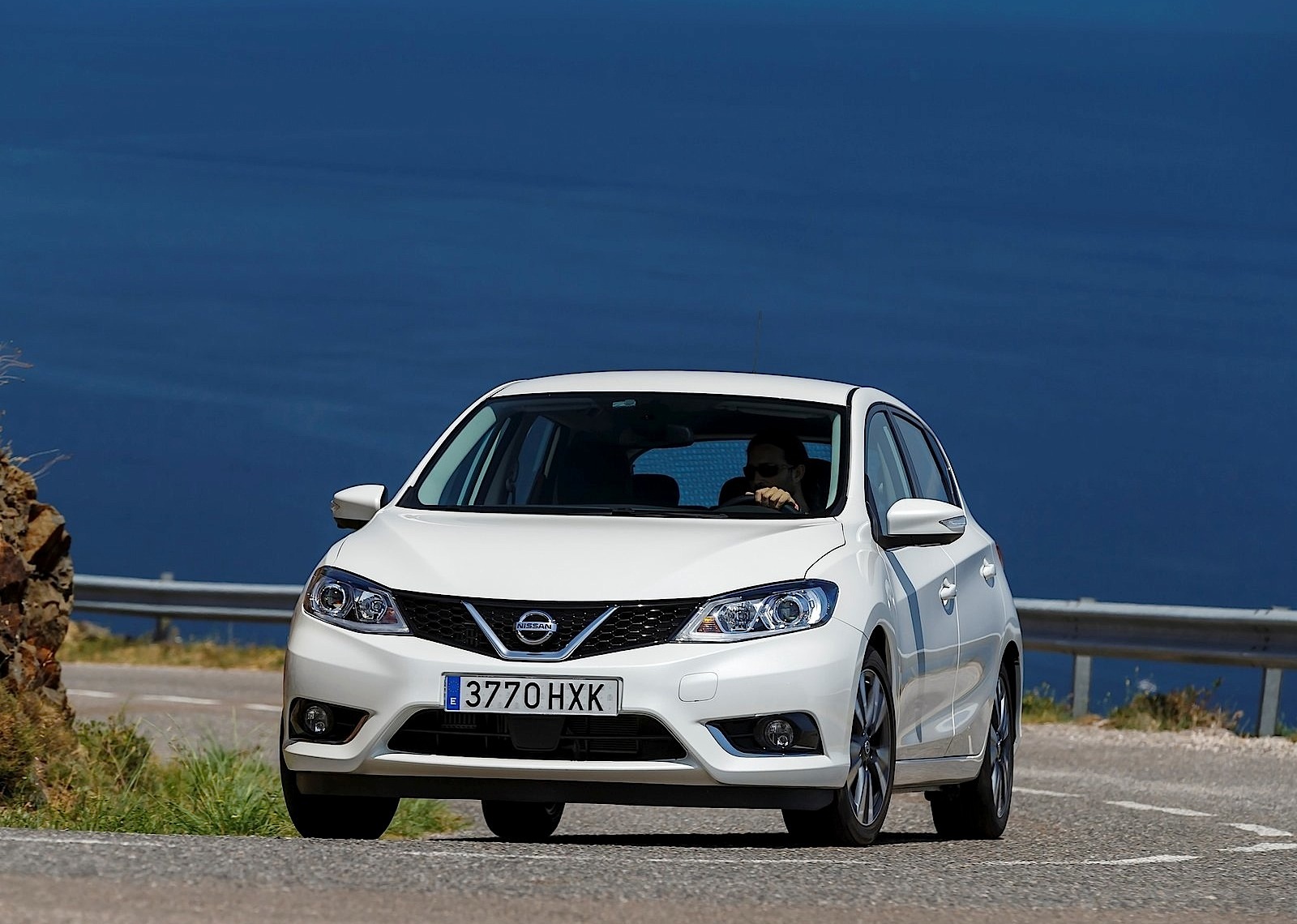 Nissan Almera / Pulsar 5 Doors photo 46