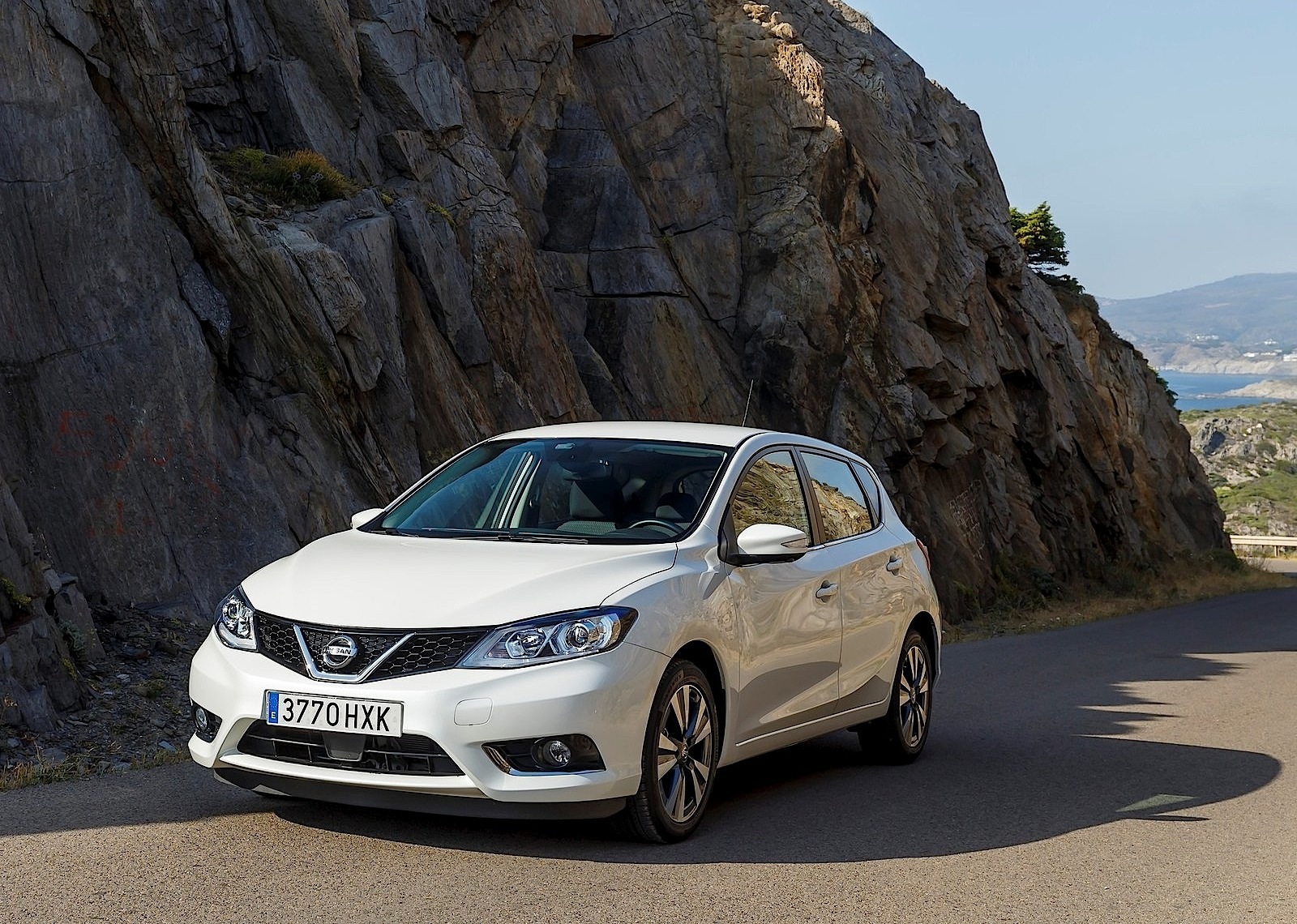 Nissan Almera / Pulsar 5 Doors photo 47