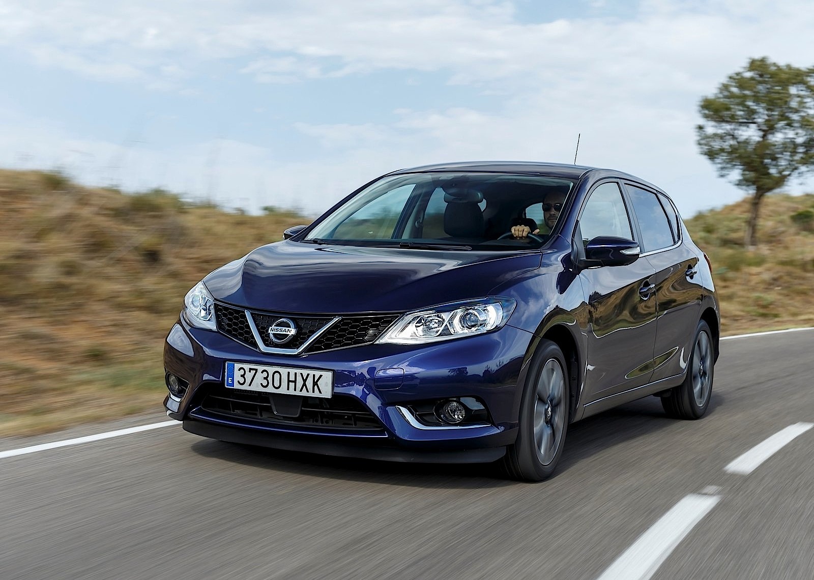 Nissan Almera / Pulsar 5 Doors photo 50