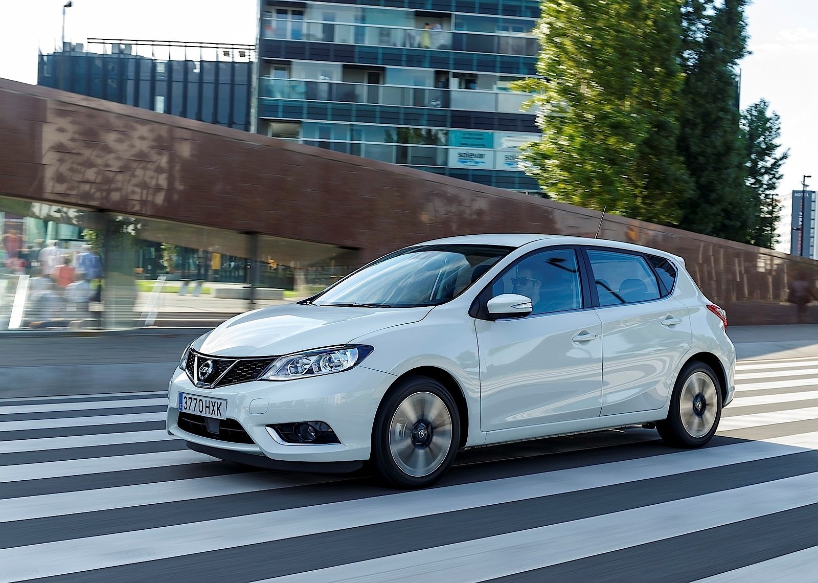 Nissan Almera / Pulsar 5 Doors photo 51