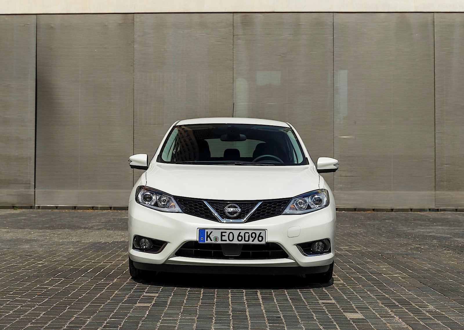 Nissan Almera / Pulsar 5 Doors photo 61