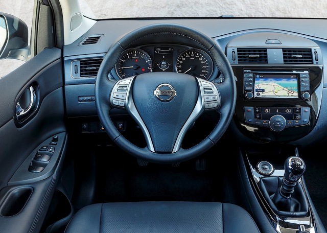 Nissan Almera / Pulsar 5 Doors photo 77