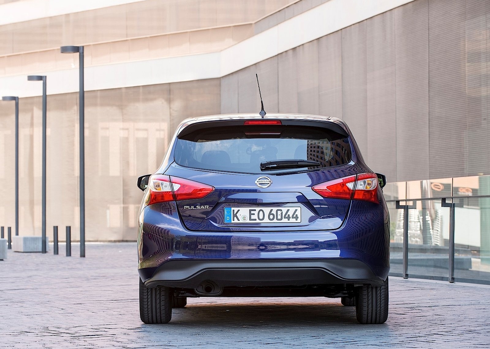 Nissan Almera / Pulsar 5 Doors photo 64