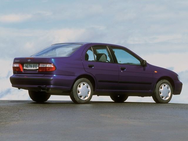 Nissan Almera / Pulsar Sedan foto 4