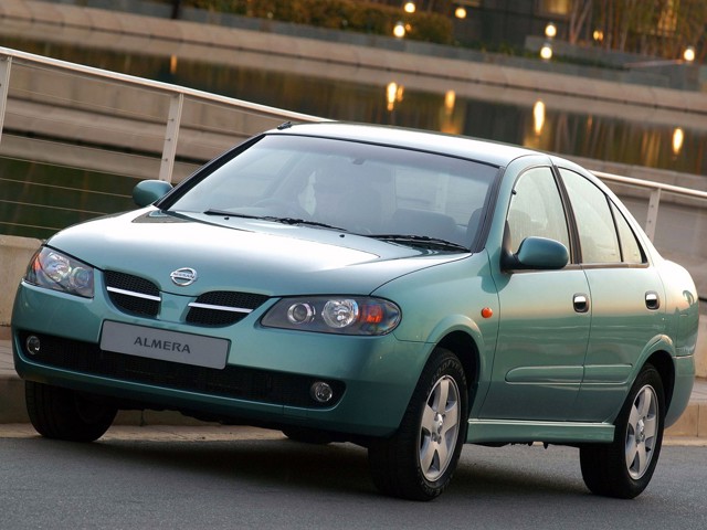 Nissan Almera / Pulsar Sedan foto 12