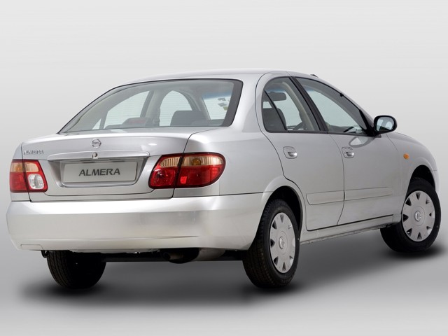 Nissan Almera / Pulsar Sedan foto 14