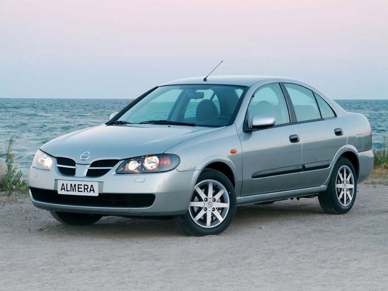 Nissan Almera / Pulsar Sedan photo 15