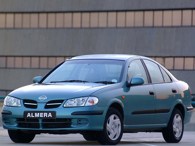 Nissan Almera / Pulsar Sedan foto 16