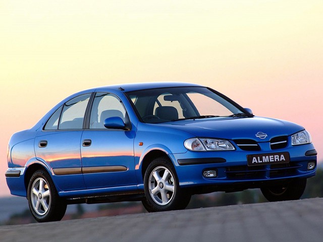 Nissan Almera / Pulsar Sedan foto 19