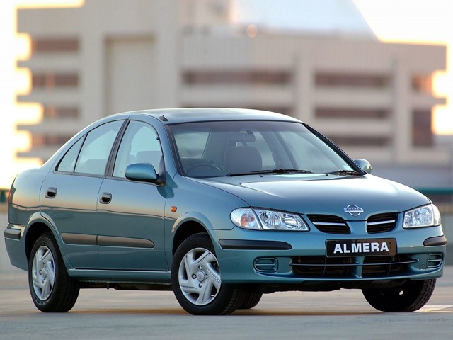 Nissan Almera / Pulsar Sedan foto 22