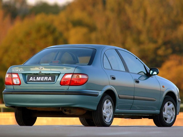 Nissan Almera / Pulsar Sedan foto 23