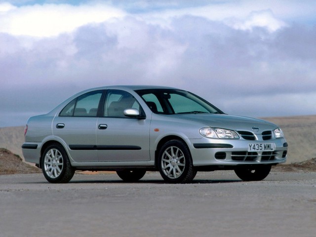 Nissan Almera / Pulsar Sedan foto 26