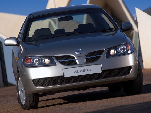 Nissan Almera / Pulsar Sedan foto 3