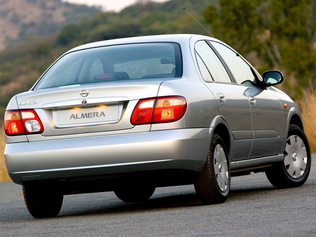Nissan Almera / Pulsar Sedan foto 6