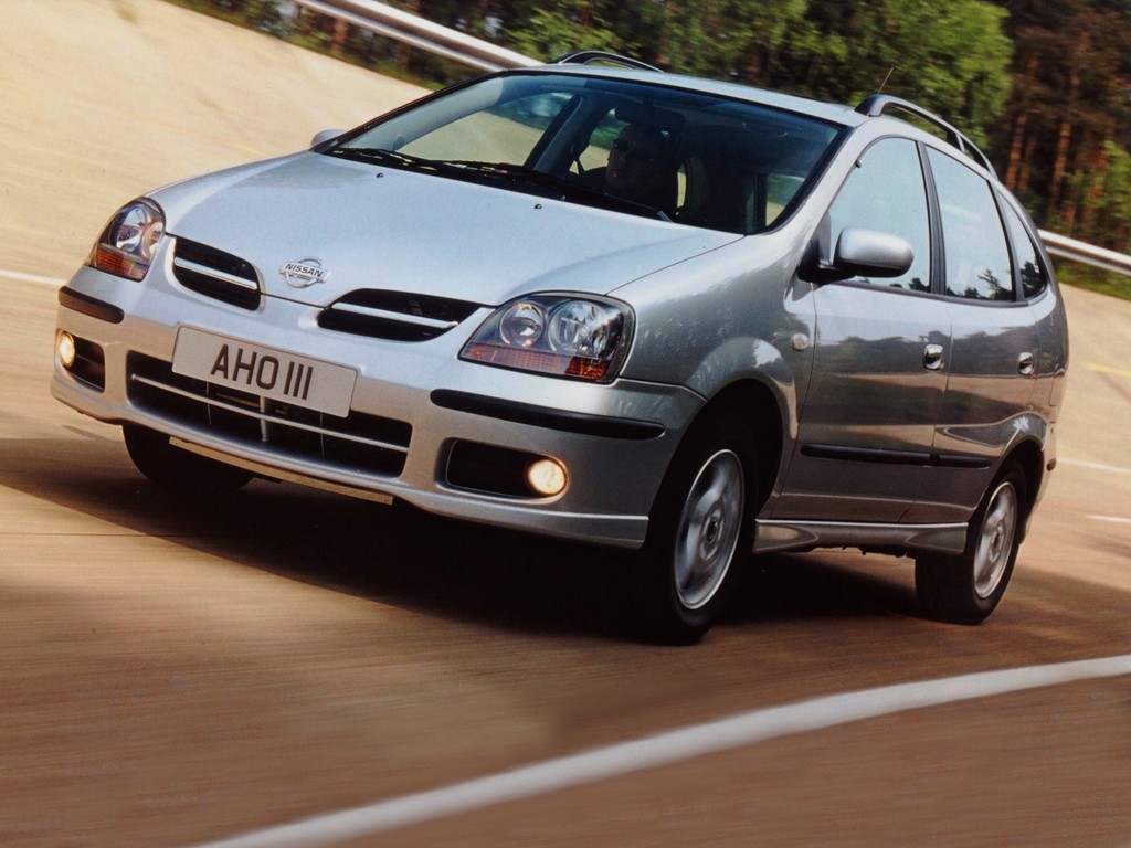 Nissan Almera Tino photo 10