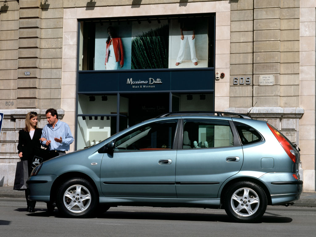 Nissan Almera Tino photo 27