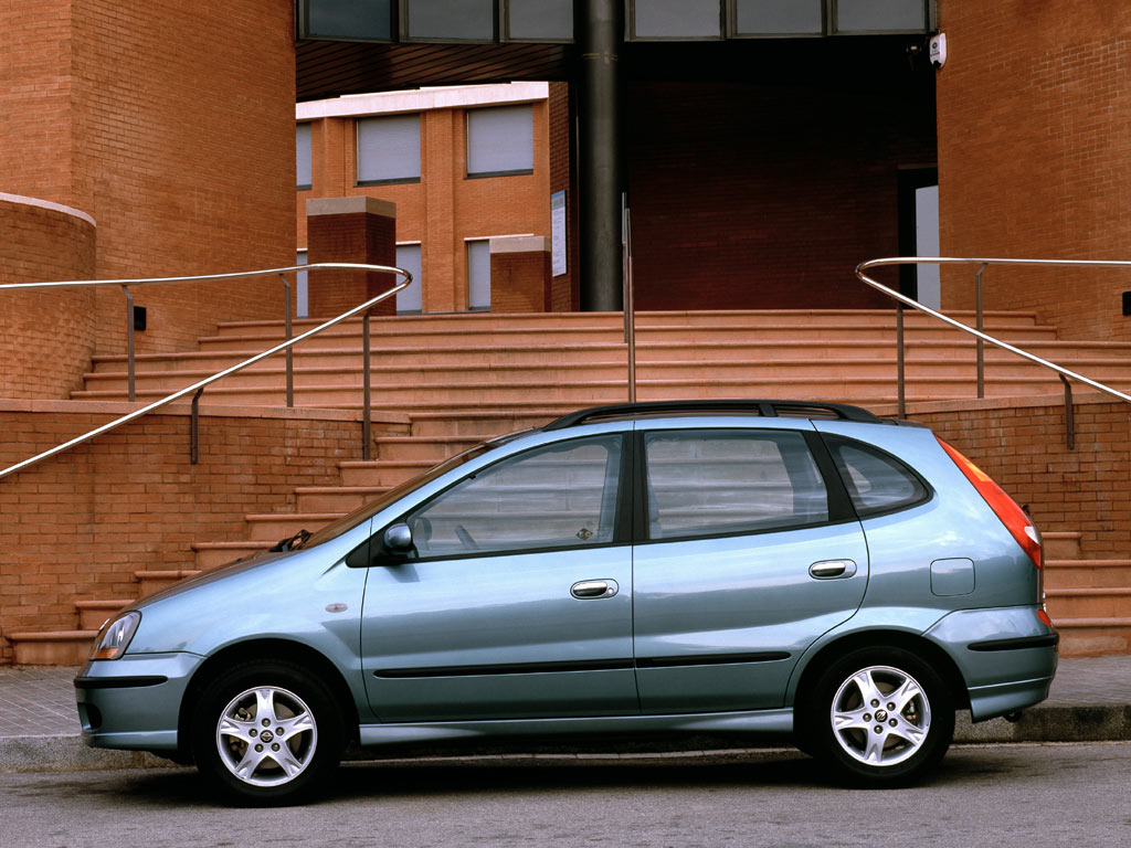 Nissan Almera Tino photo 29