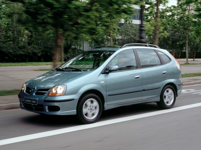 Nissan Almera Tino photo 35