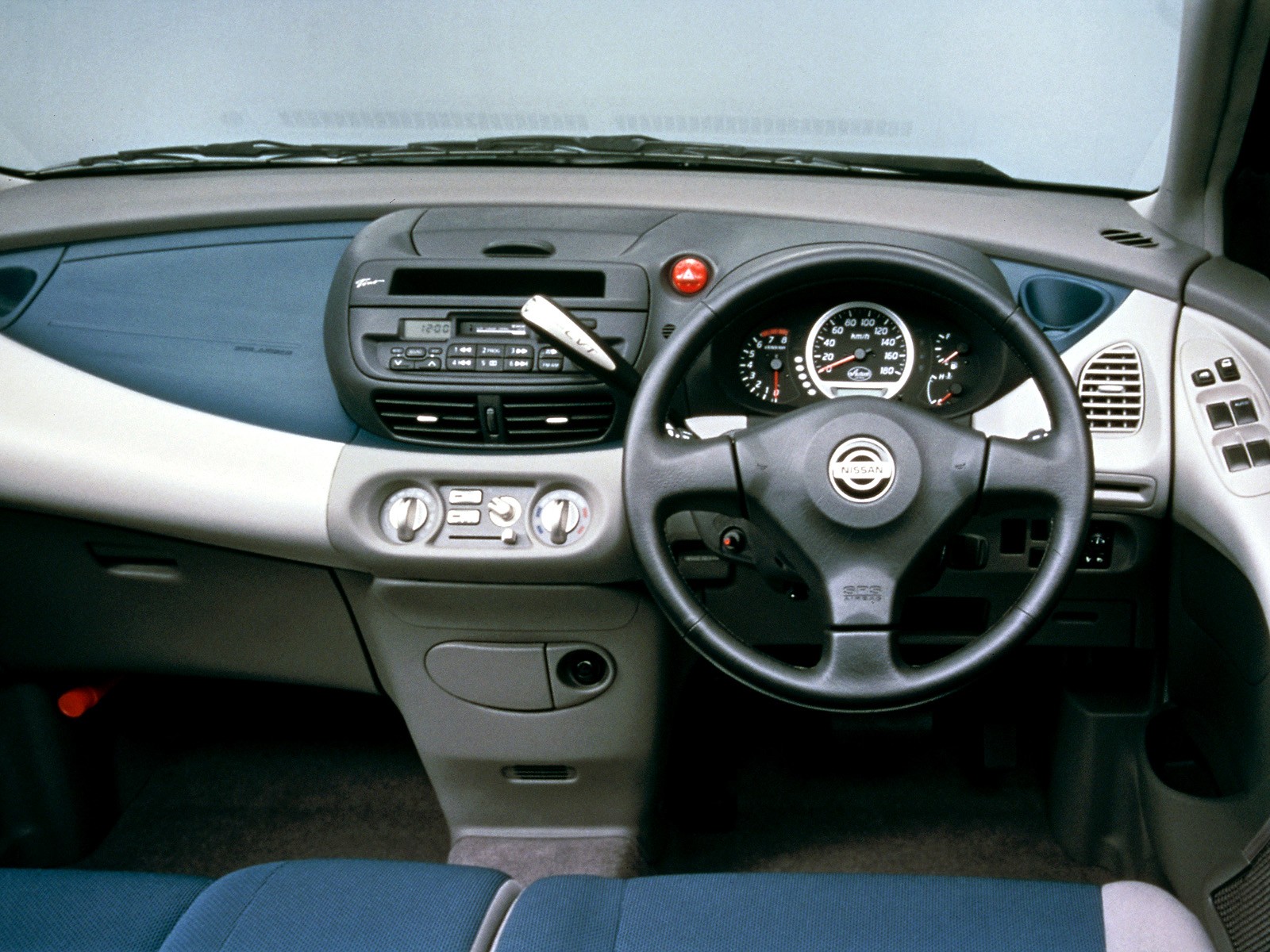 Nissan Almera Tino photo 36