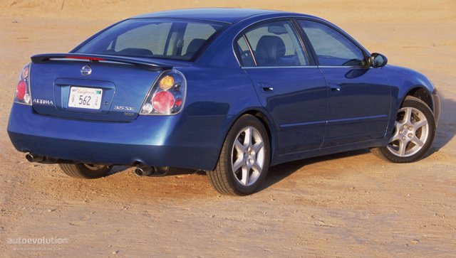 Nissan Altima Foto 2