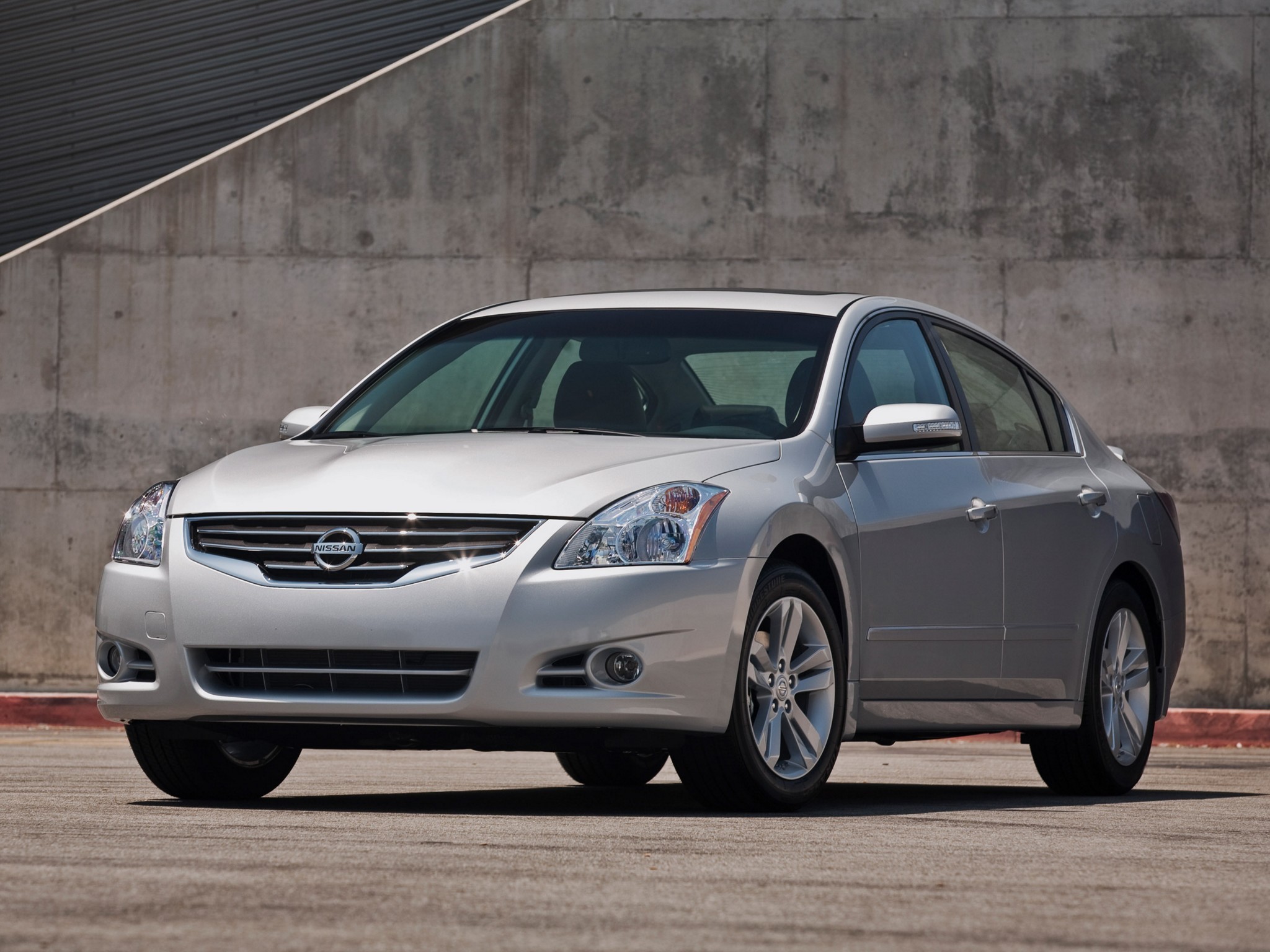 Nissan Altima photo 7