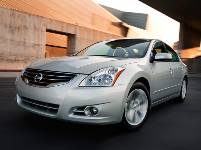 Nissan Altima foto 10