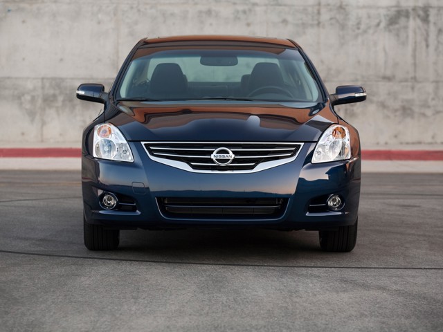 Nissan Altima foto 14