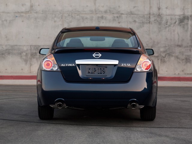 Nissan Altima foto 15