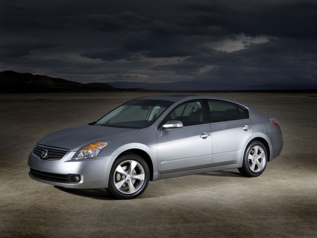 Nissan Altima foto 17