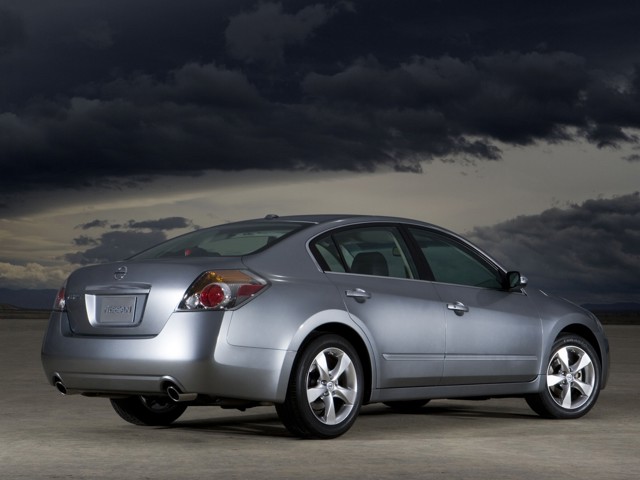 Nissan Altima foto 18