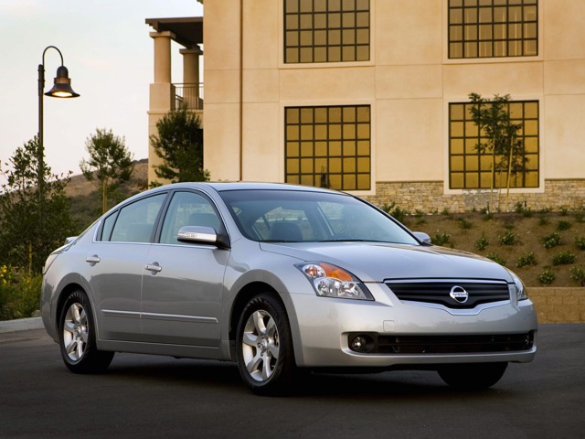 Nissan Altima foto 22