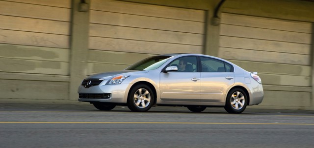 Nissan Altima foto 25