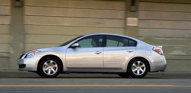 Nissan Altima foto 26