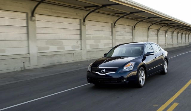 Nissan Altima foto 27