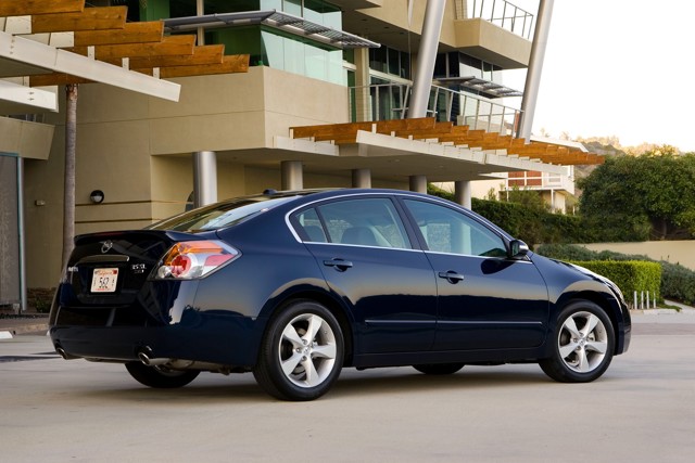 Nissan Altima foto 29