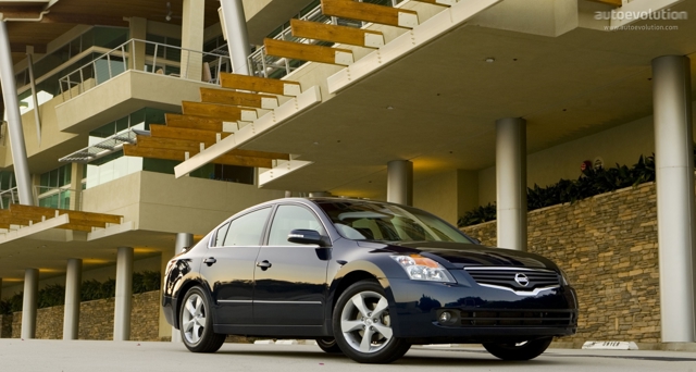 Nissan Altima foto 1