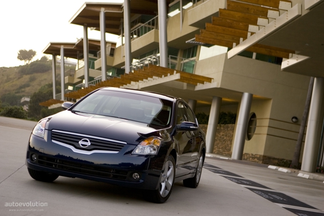 Nissan Altima foto 2