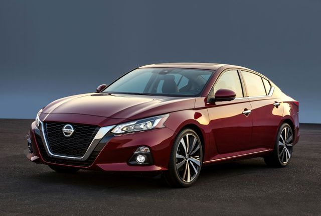 Nissan Altima Foto 2