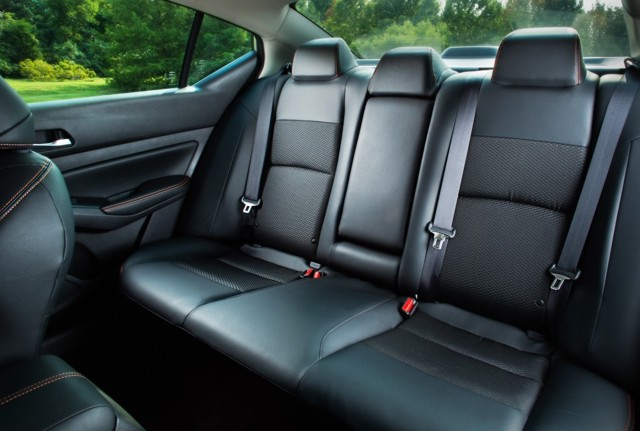Nissan Altima Foto 40