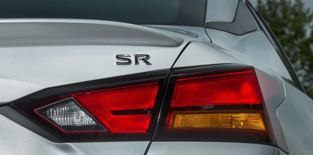 Nissan Altima photo 17