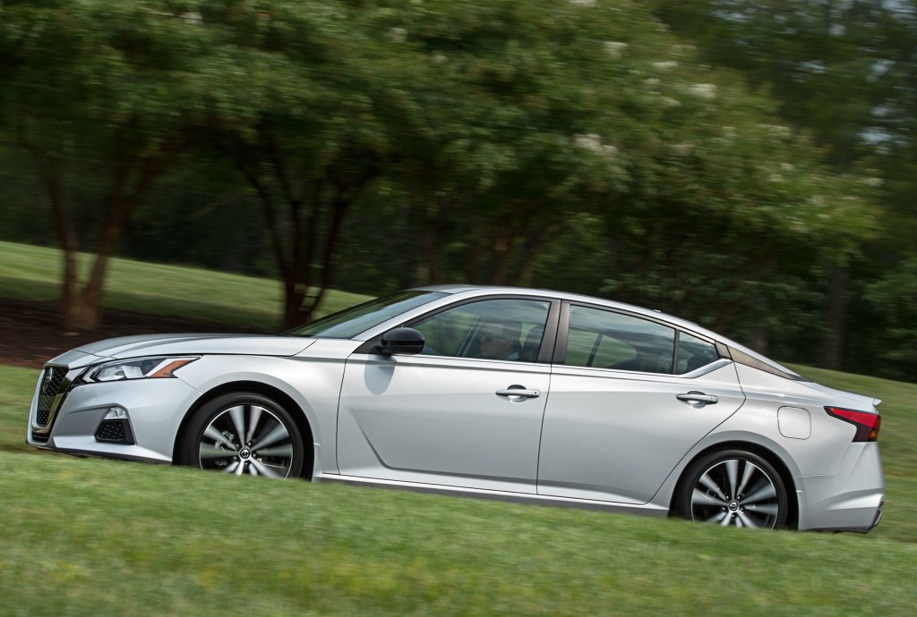 Nissan Altima photo 18