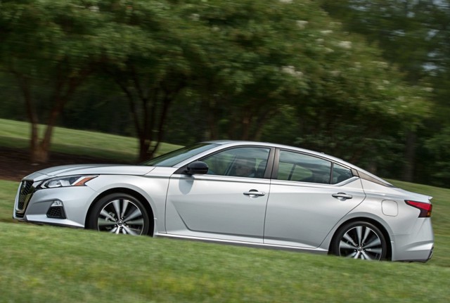Nissan Altima Foto 18