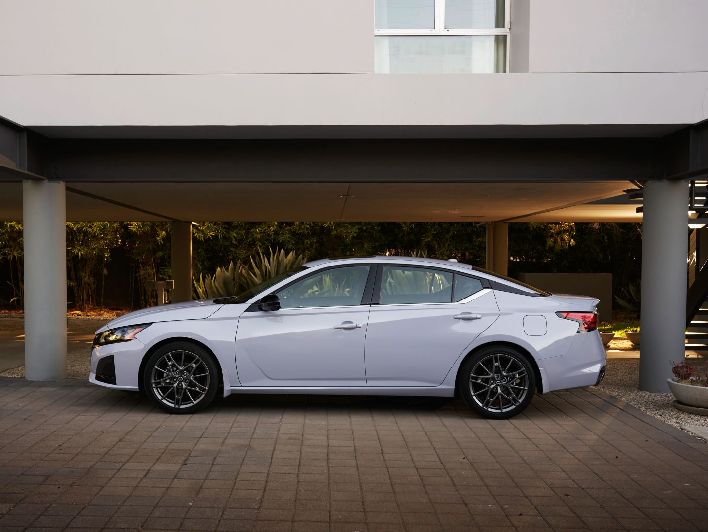 Nissan Altima photo 13