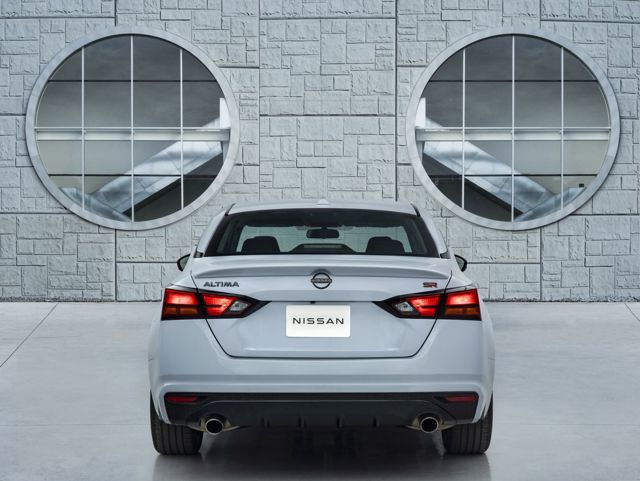 Nissan Altima foto 20