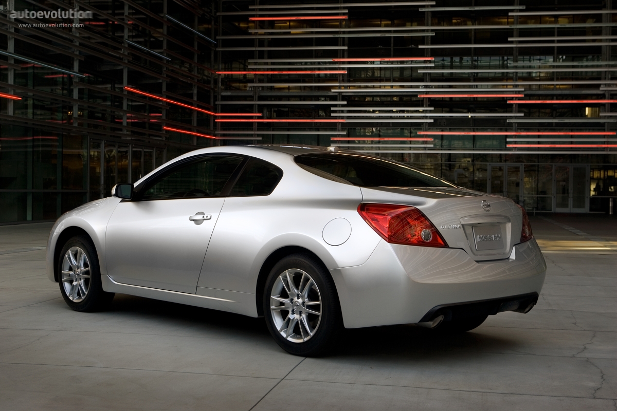 Nissan Altima photo 4