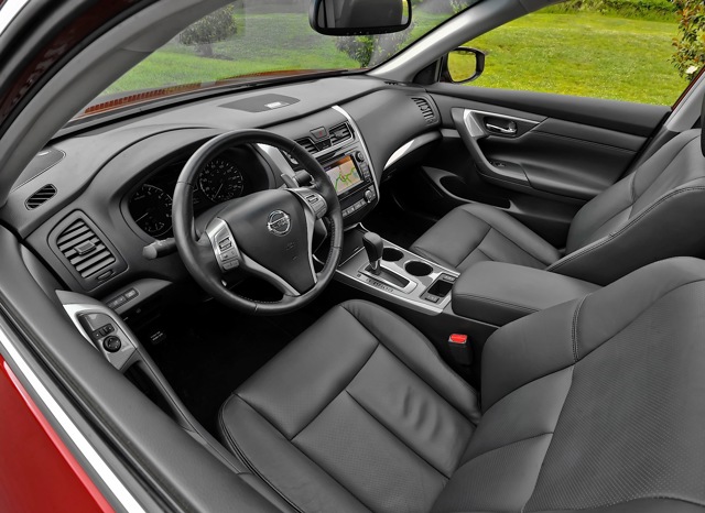 Nissan Altima Foto 29