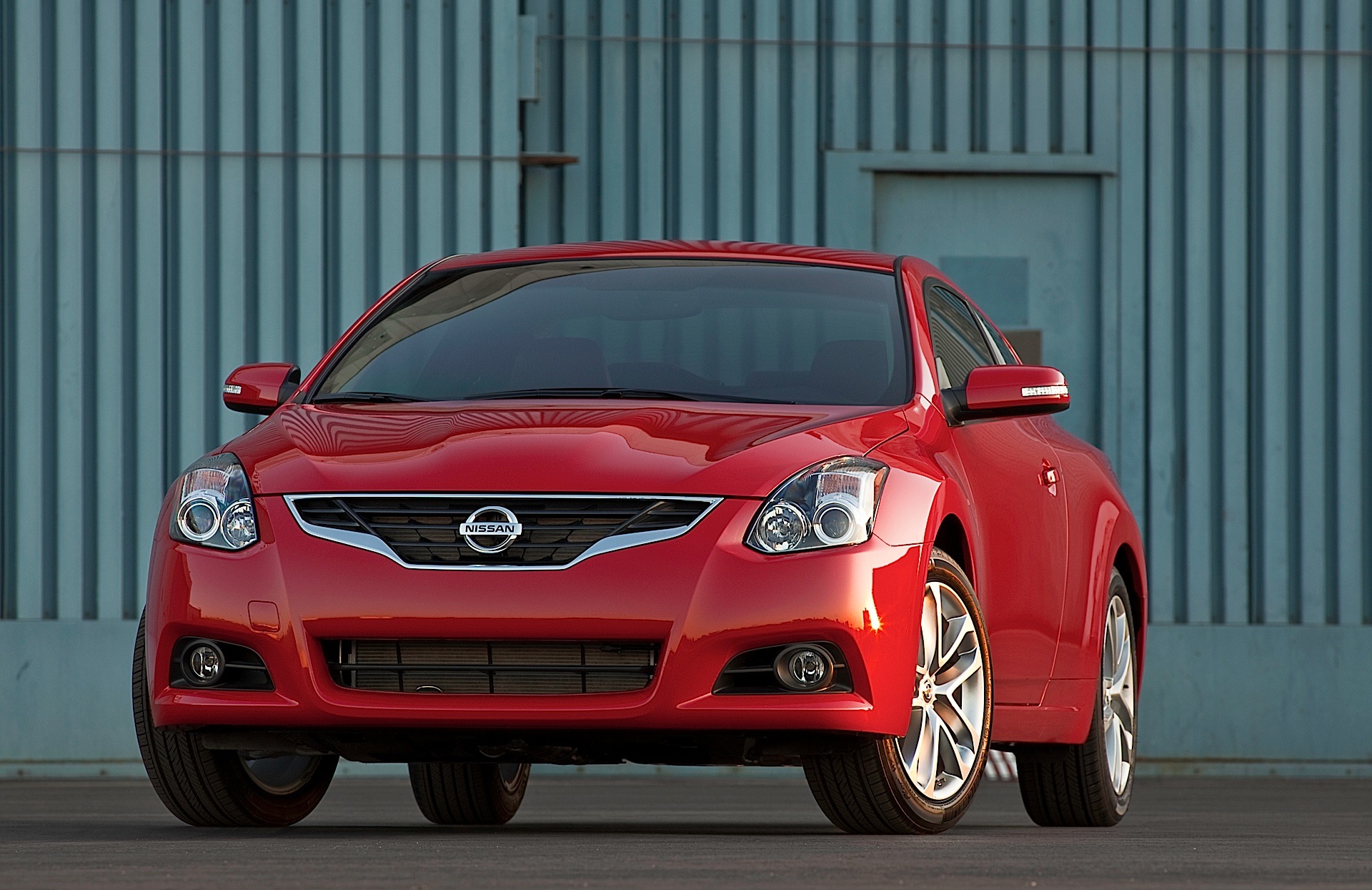 Nissan Altima photo 4